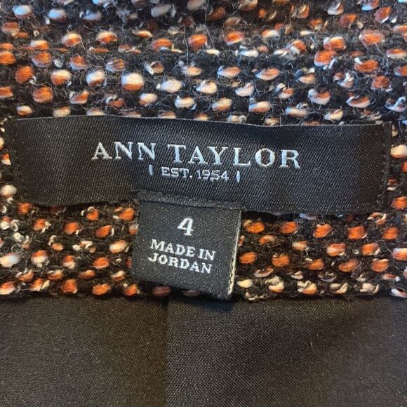 Ann Taylor Black Tweedy Textured Pencil Skirt - Picture 5 of 6
